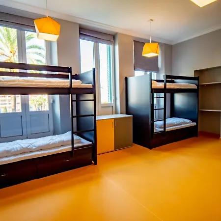 Hostel Banana's Camp *