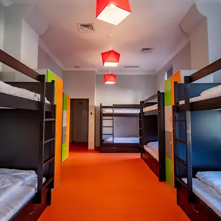 Banana's Camp Hostel Cannes